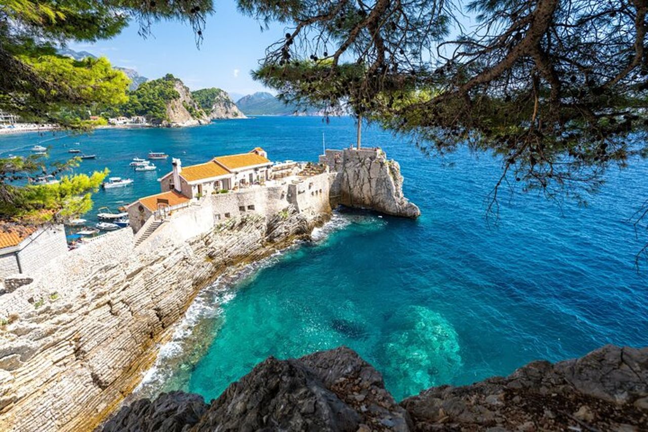 Tirana: tour di un giorno in Montenegro, Budva e Sveti Stefan — 9