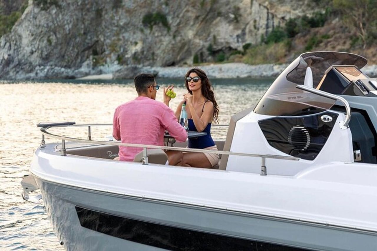 Monopoli 3h tour privato e lussuoso in barca — 4