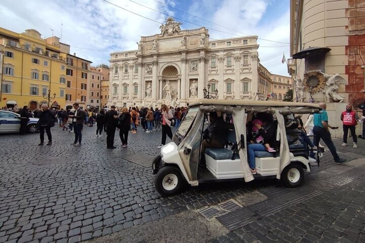 Esplora Roma su un golf cart: tour privato — 2