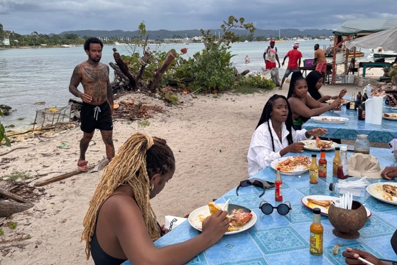 Mezza giornata Booby Cay Island Retreat con barbecue sulla spiaggia — 4