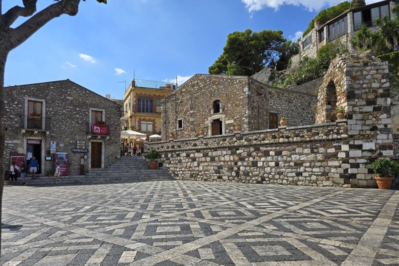Tour Siciliano Avventura Taormina e Castelmola dal Porto di Catania — 2