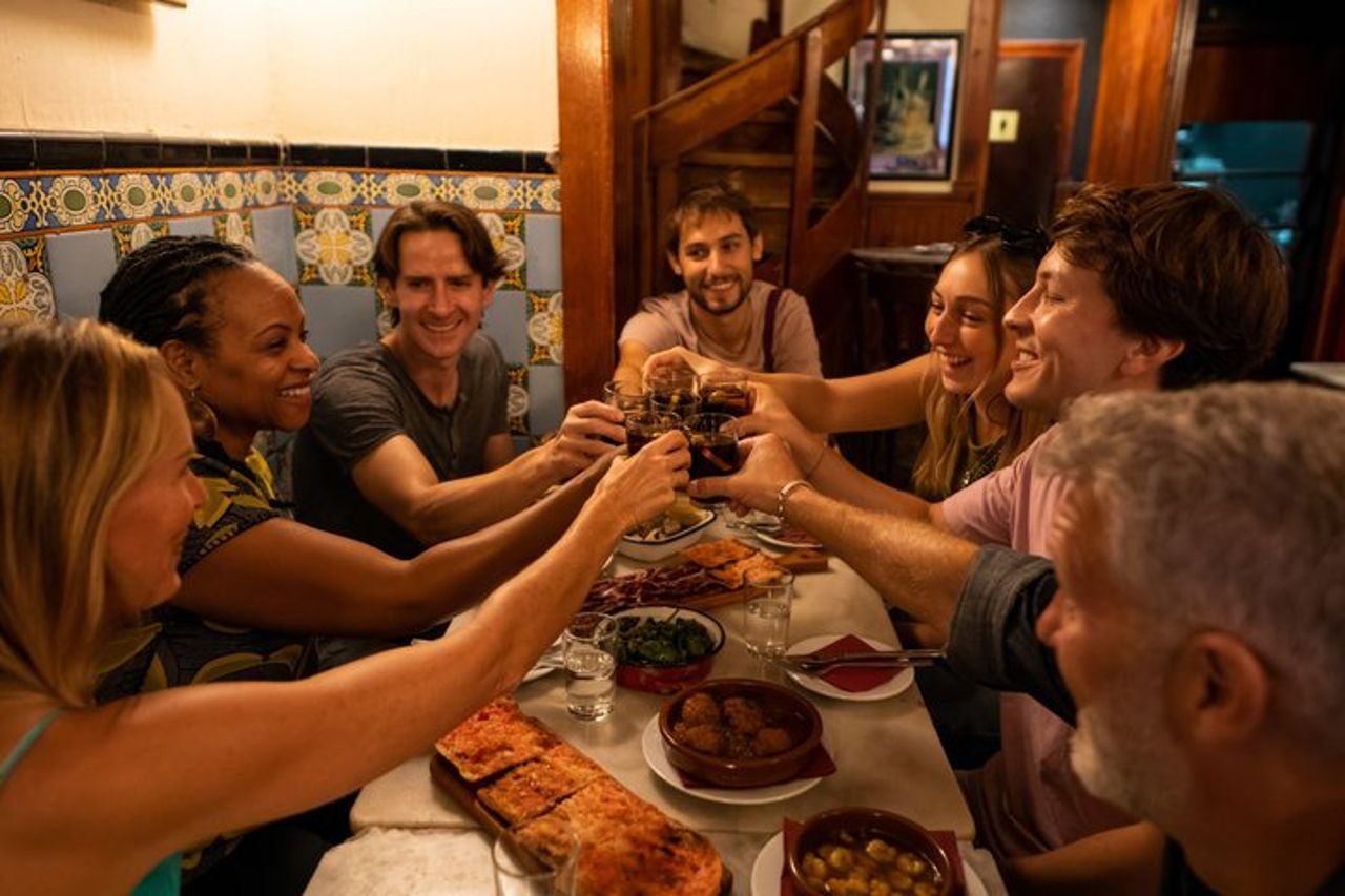 Quartiere Gotico di Barcellona VIP Tapas & Wine Tour