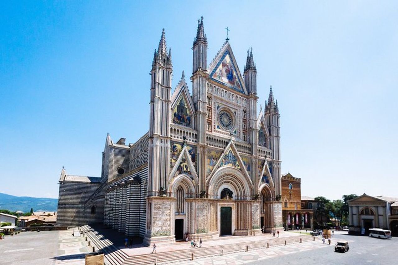 Tour privato a terra: Orvieto & Civita di Bagnoregio — 2