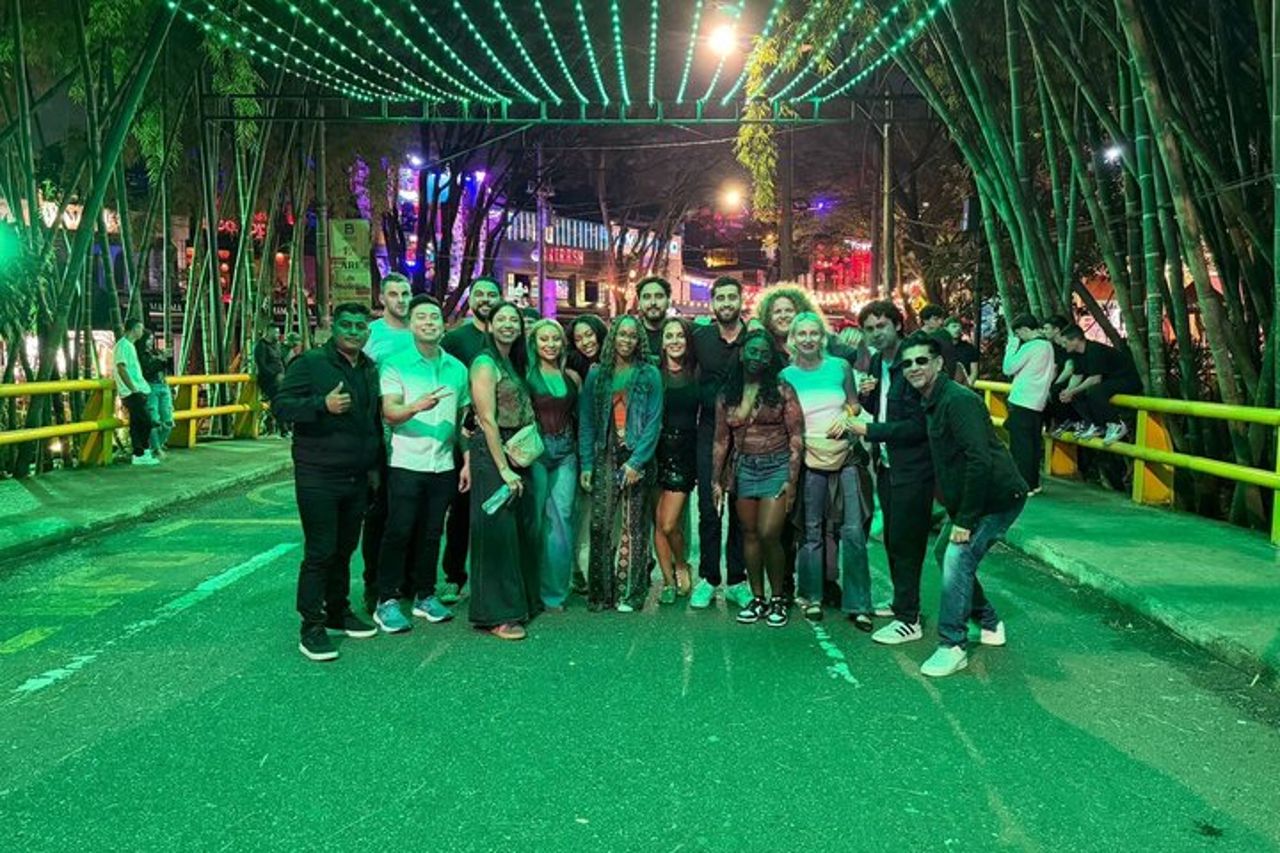 Medellin : Tour guidato della Provenza, dei tetti e dei club con accesso VIP — 2