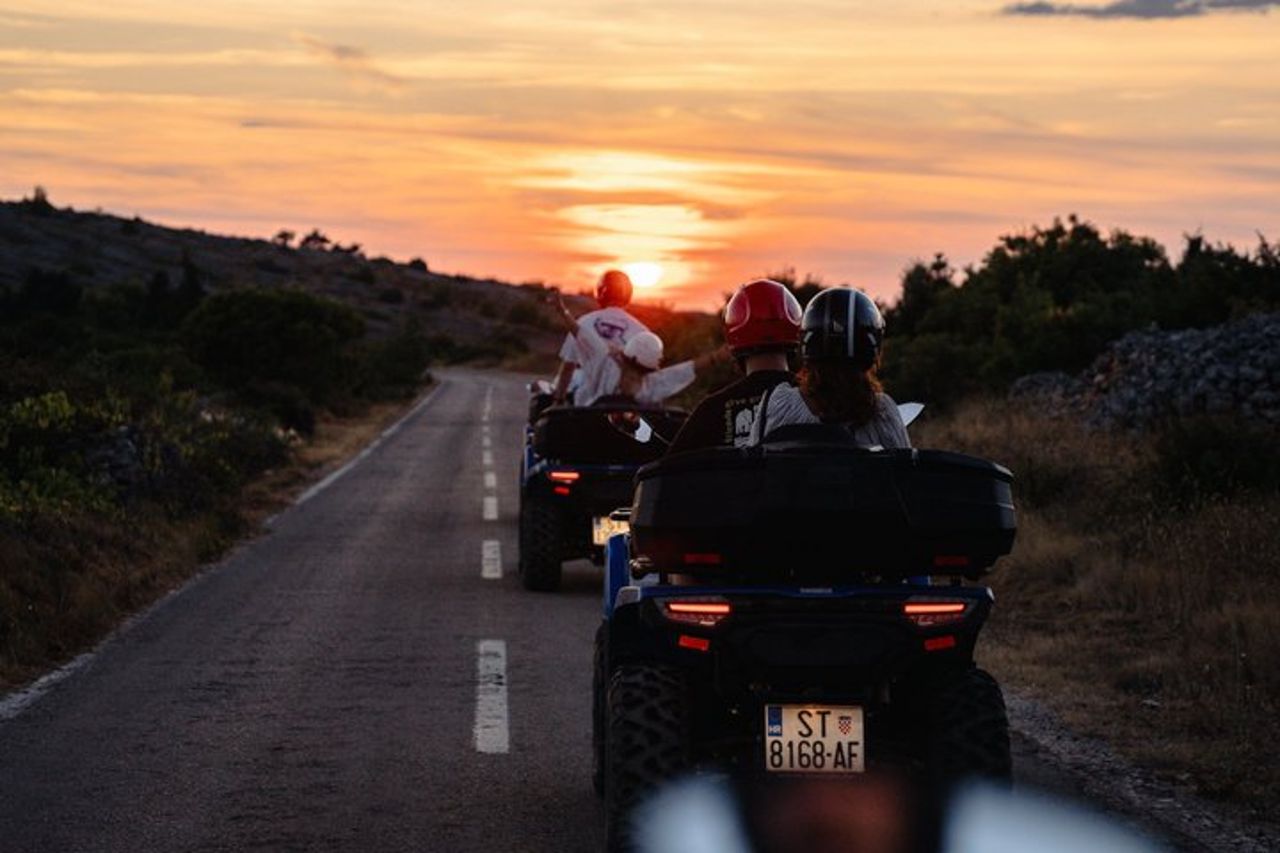 ATV panoramico autoguidato / tour in quad a Hvar — 6