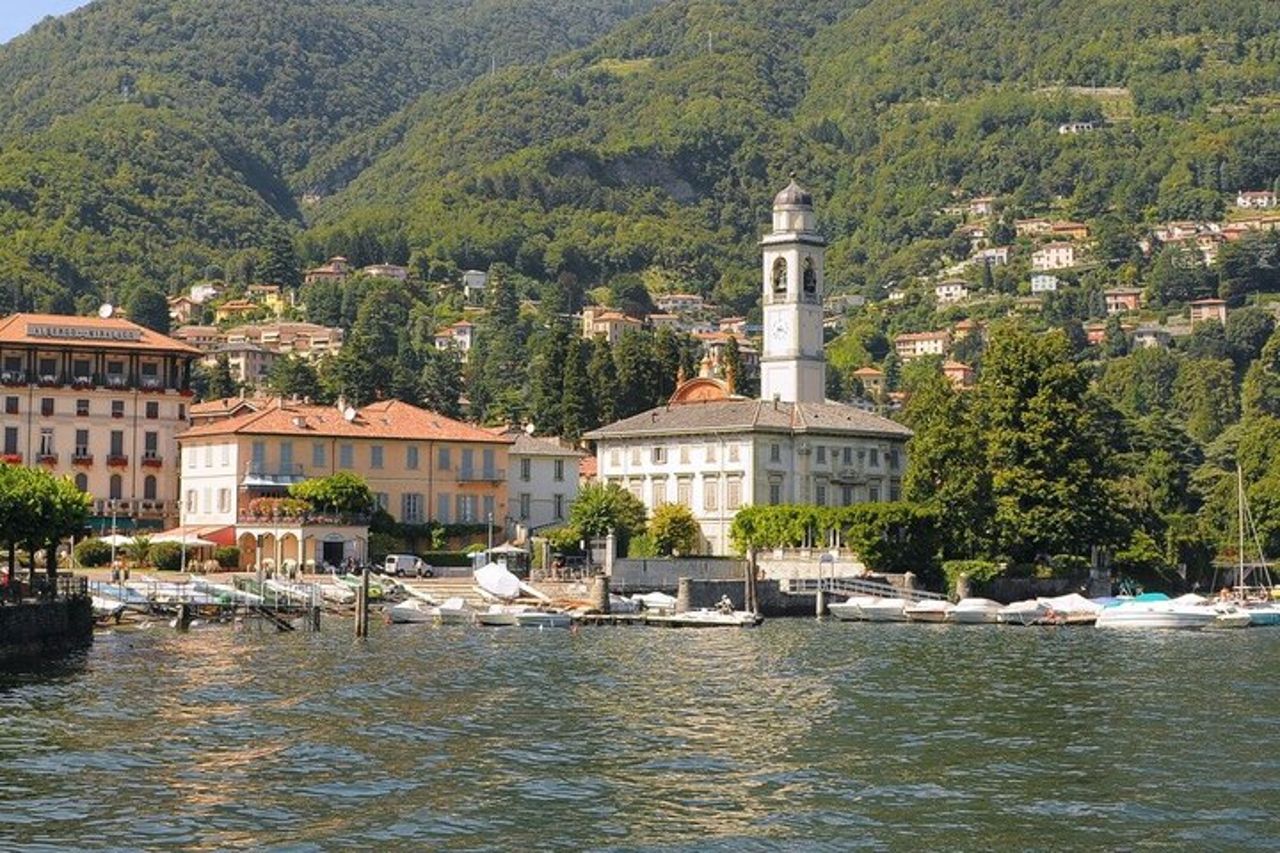 Bellagio Boat Experience • Shared Tour with Aperitif • 3 Hours — 4