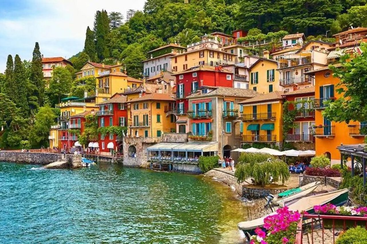 Bellagio Boat Experience • Shared Tour with Aperitif • 3 Hours — 5