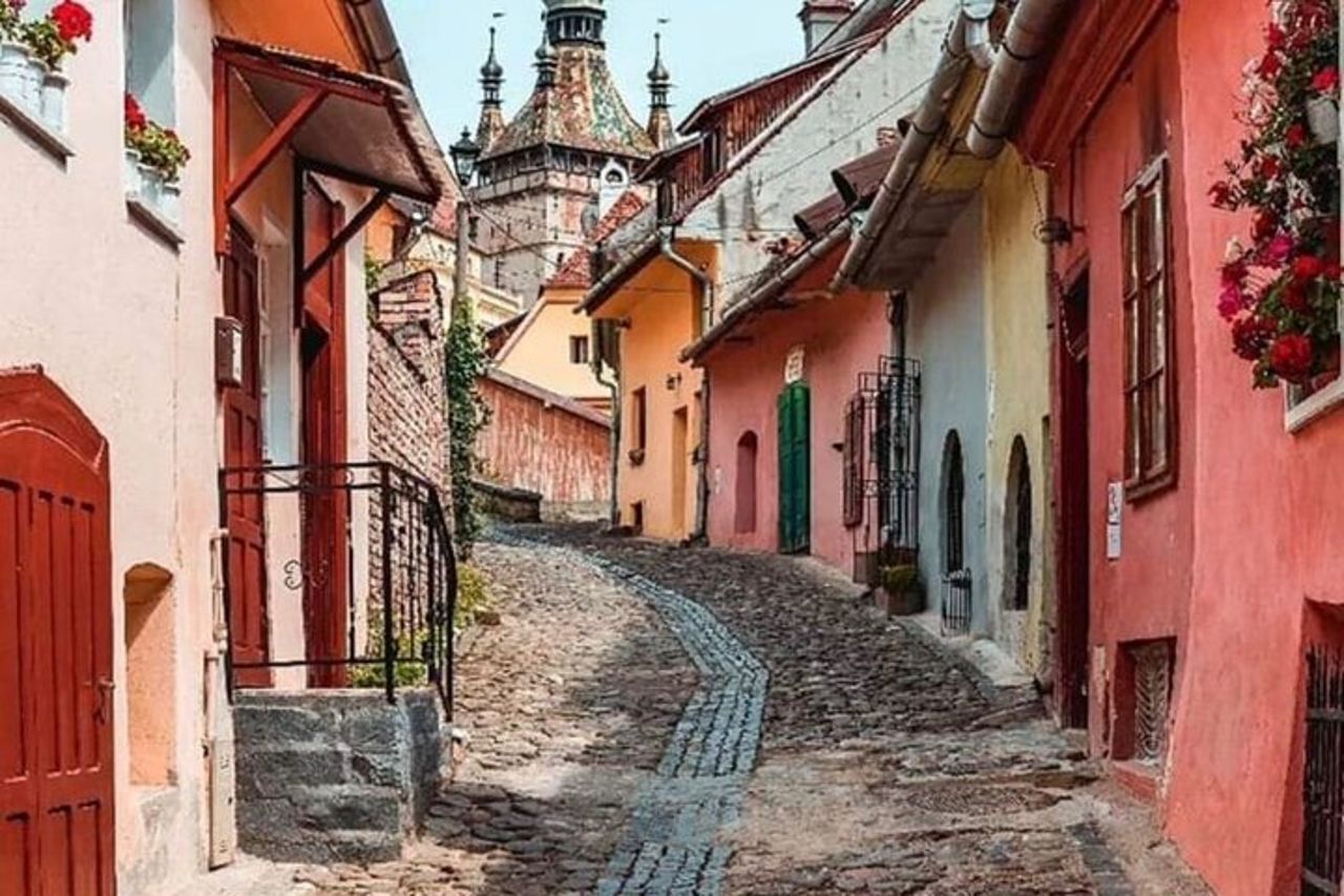 Sighișoara & Biertan Tour UNESCO con visita autentica della famiglia Rom — 3