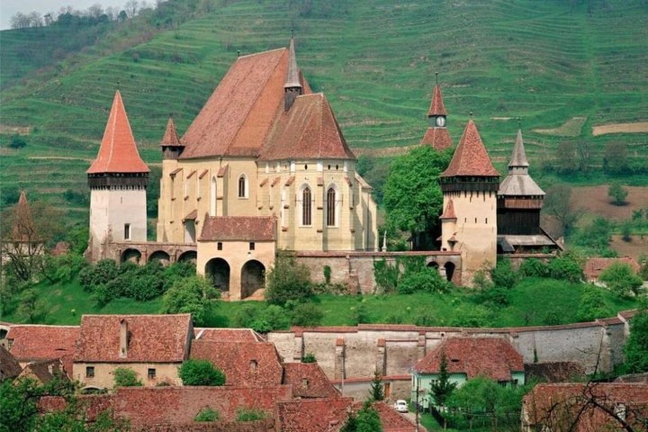 Sighișoara & Biertan Tour UNESCO con visita autentica della famiglia Rom — 7