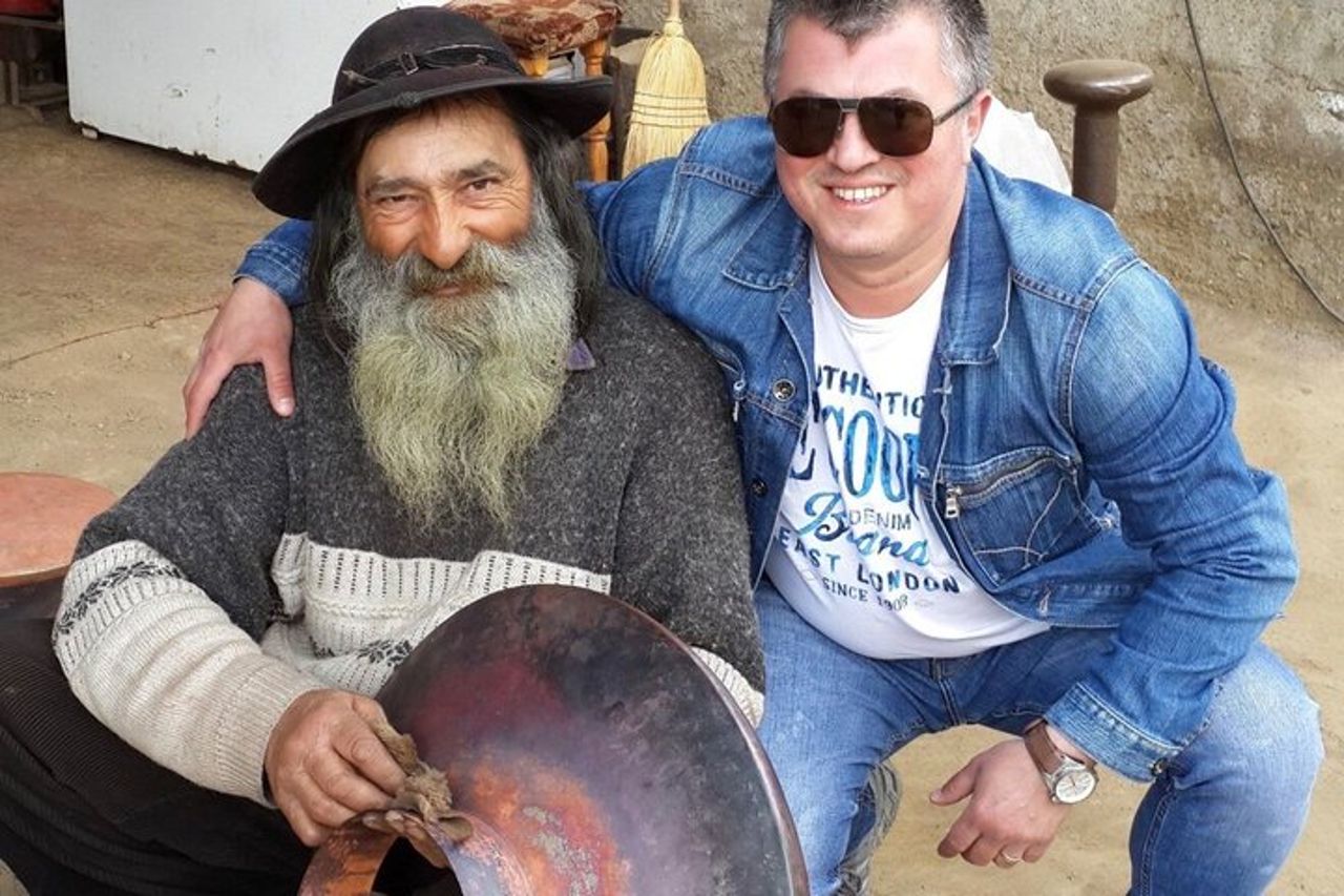 Sighișoara & Biertan Tour UNESCO con visita autentica della famiglia Rom — 8