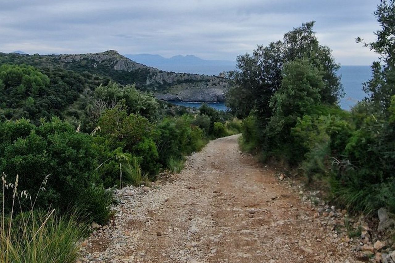Sentiero escursionistico mediterraneo Nuota ed esplora la Costa del Cilento — 3