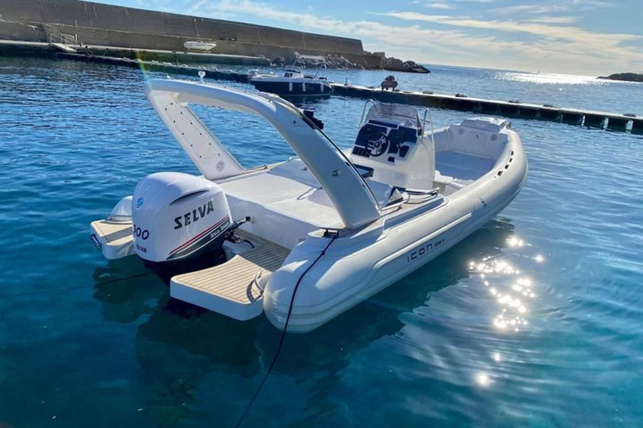 Noleggio Gommone da 8.60mt con patente nautica — 5