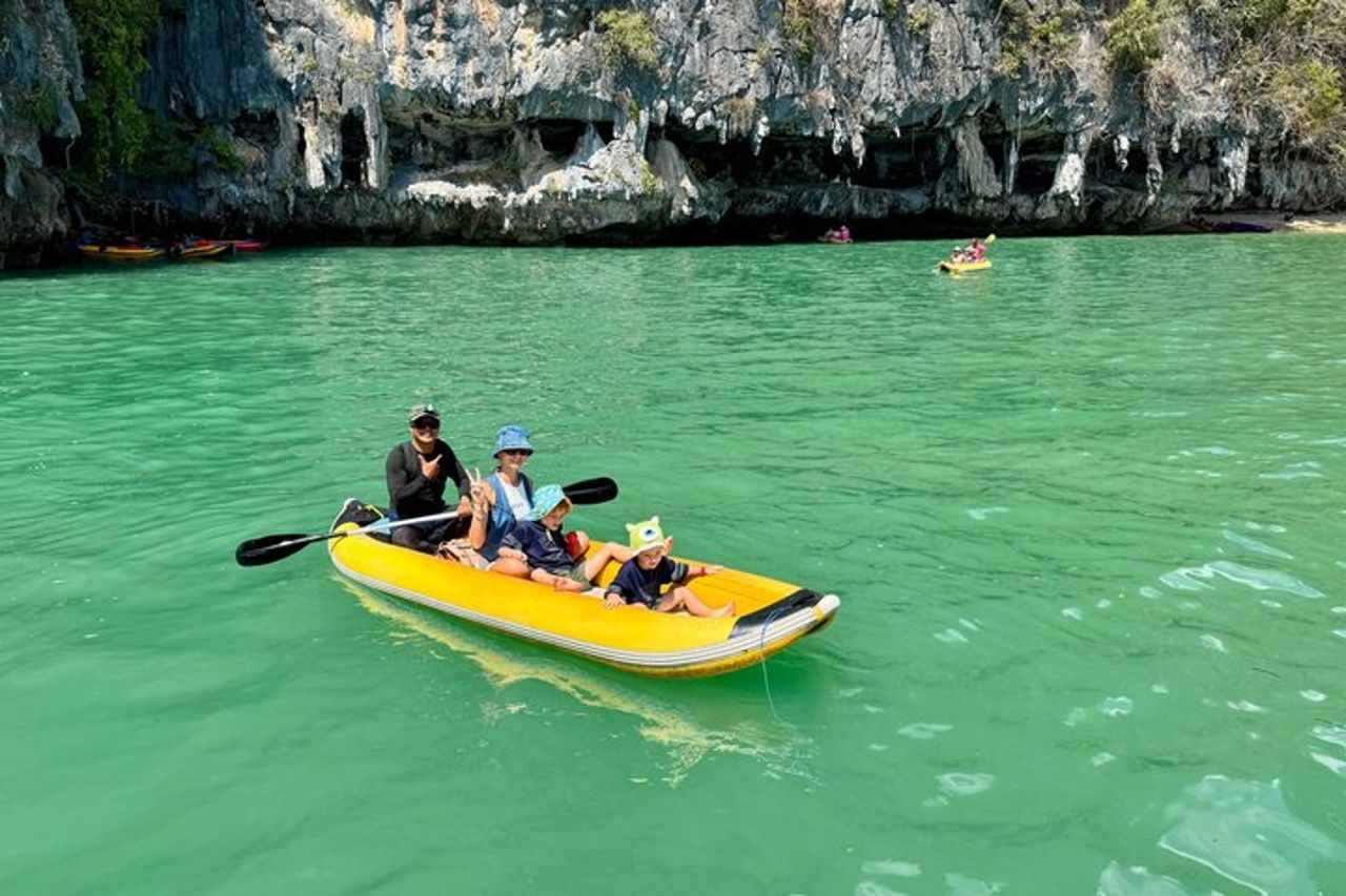 Isole James Bond e tour in canoa sul mare della baia di Phang Nga da Phuket — 6