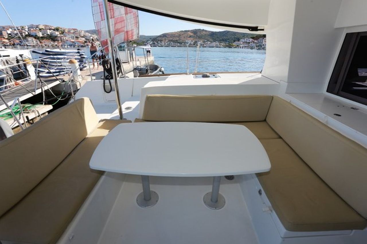 Tour Privato Catamarano Arcipelago Maddalena - Porto Rafael Palau — 8