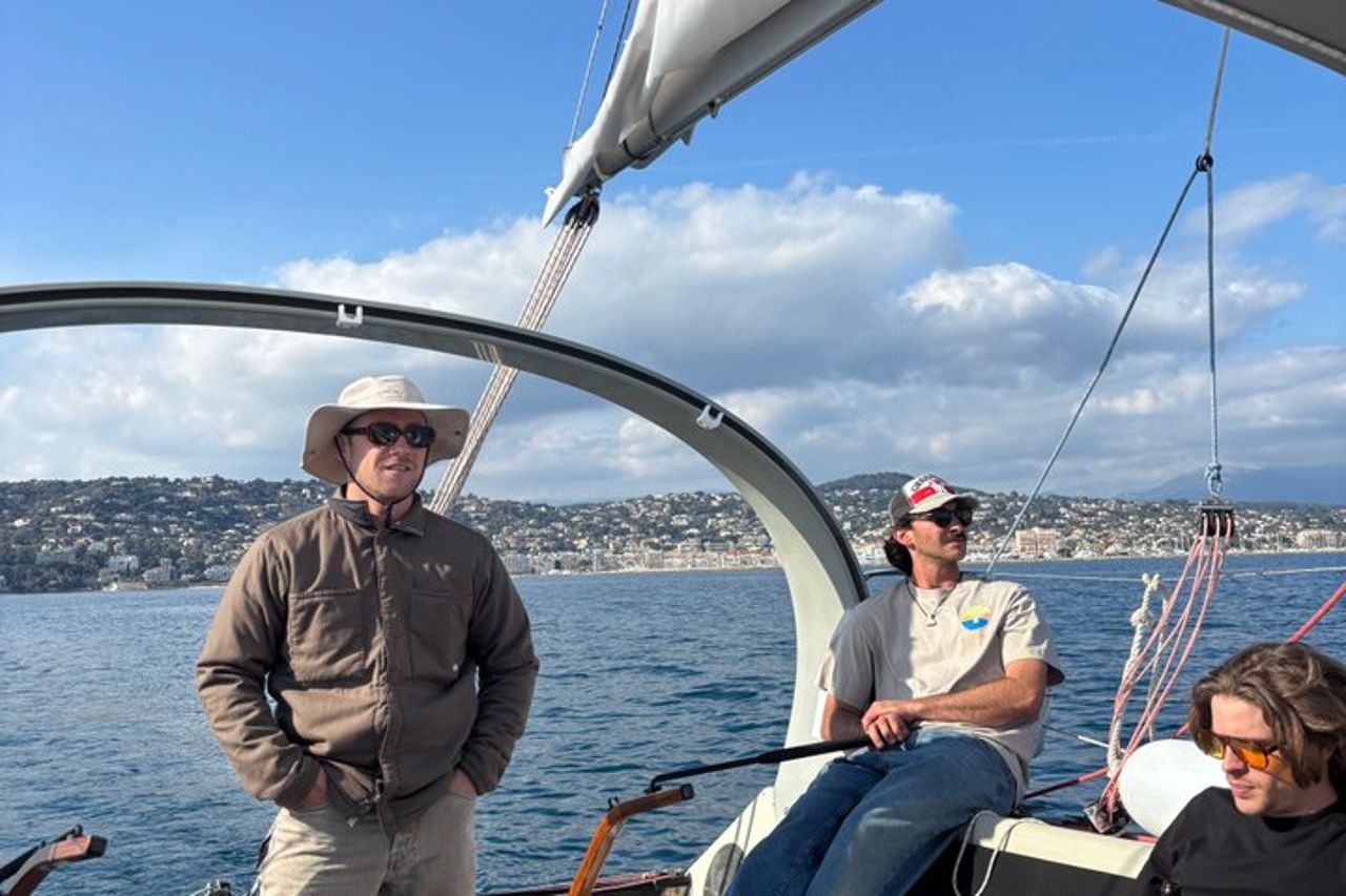 Antibes: scopri l'arte della vela in una crociera panoramica — 7