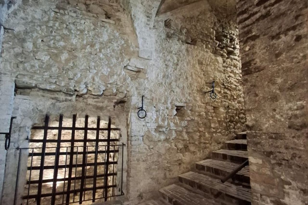 Tour e Degustazione in Una delle Cantine più Belle del Mondo — 8