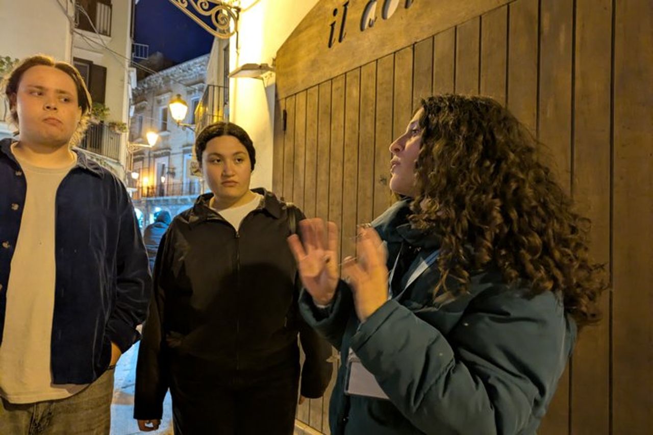 Tour guidato a piedi di Reggio Emilia con degustazioni di cibo — 3