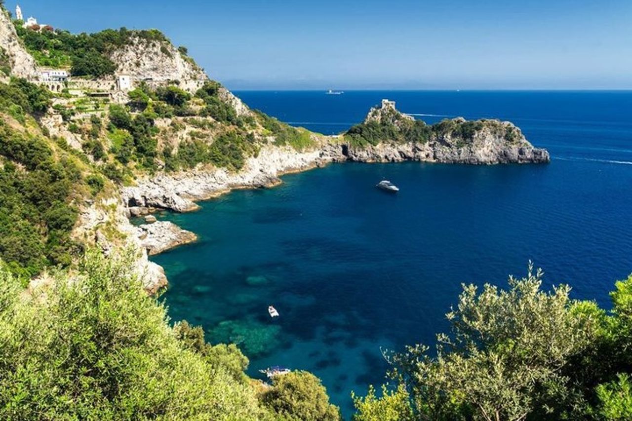 Tour privato in barca della Costiera Amalfitana dal porto di Salerno — 4