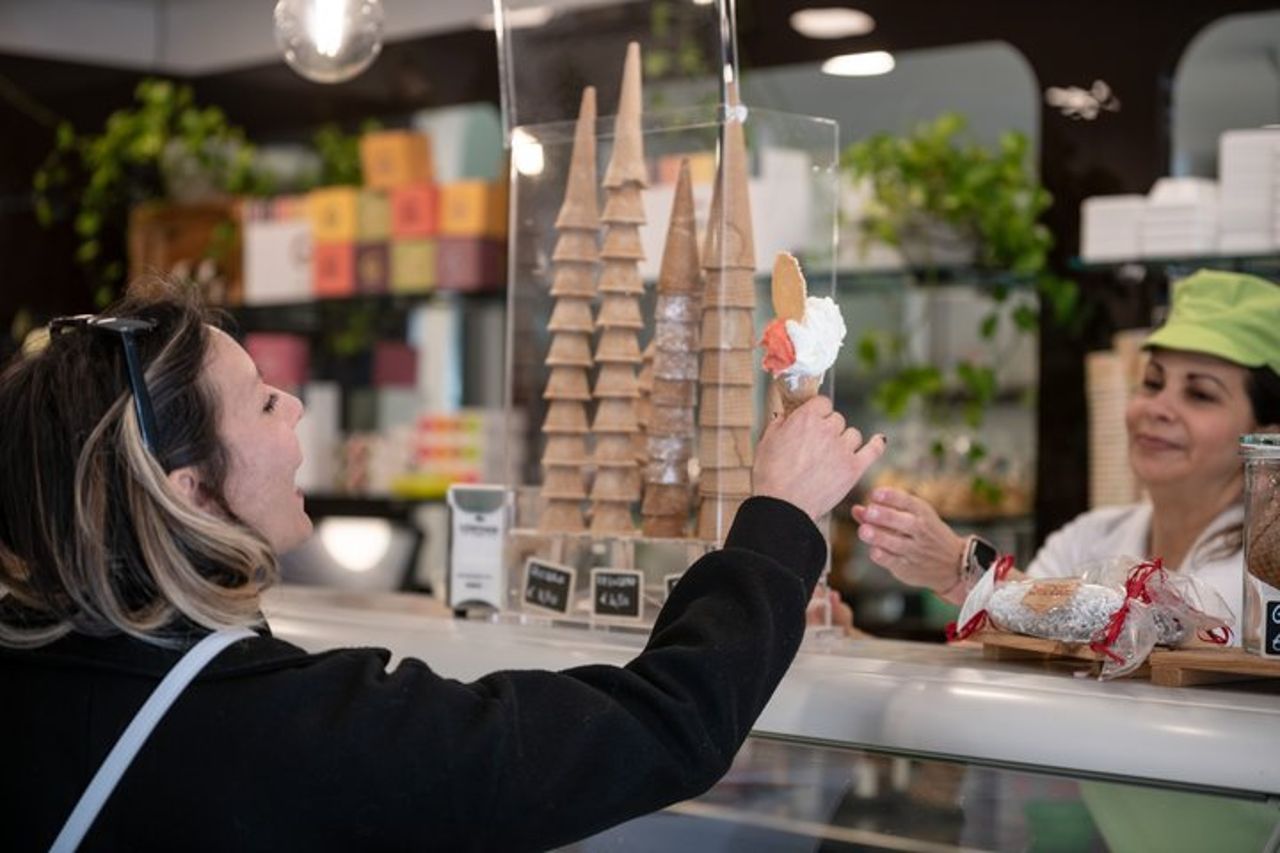 Tour guidato a piedi di Reggio Emilia con degustazioni di cibo — 2