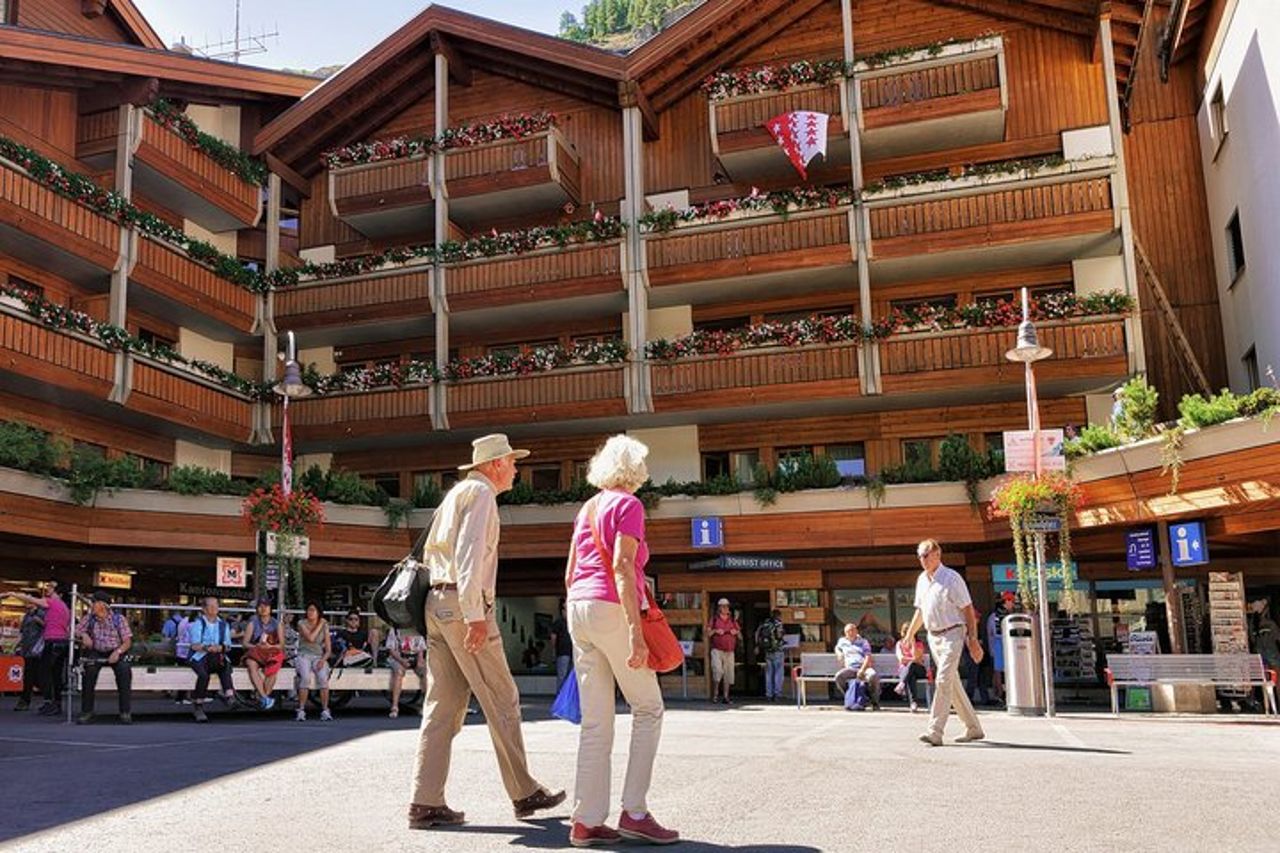 Tour privato a piedi del vecchio villaggio di Zermatt e del patrimonio alpino — 8