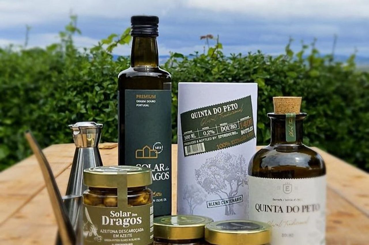 Tour per piccoli gruppi della Valle del Douro: 4 tenute, degustazione di vino e olio d'oliva — 2