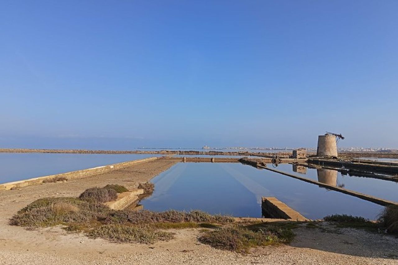 Esperienza Sensoriale nelle Saline di Trapani con Mamma Caura