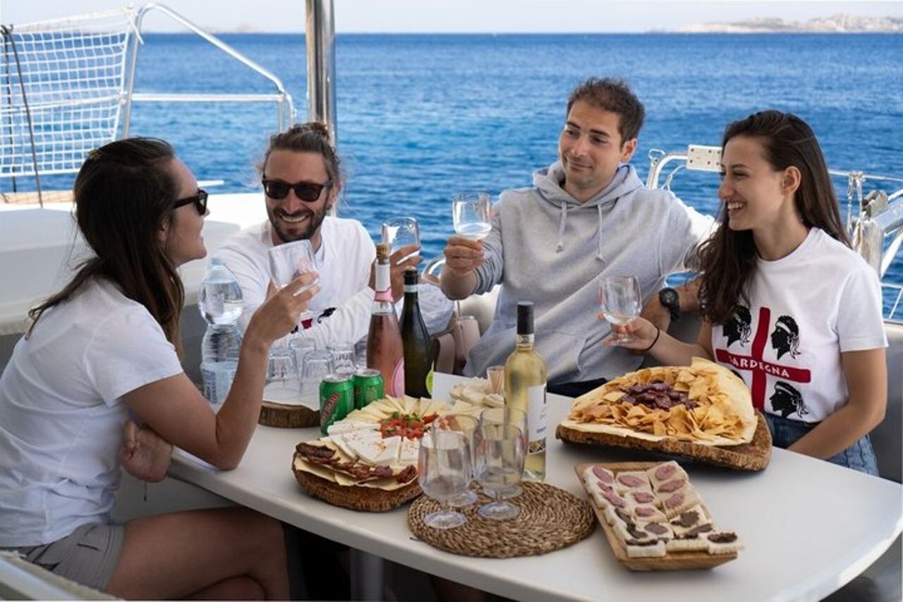 Tour Arcipelago Maddalena da Porto Rafael - Catamarano Luxury 1 — 4