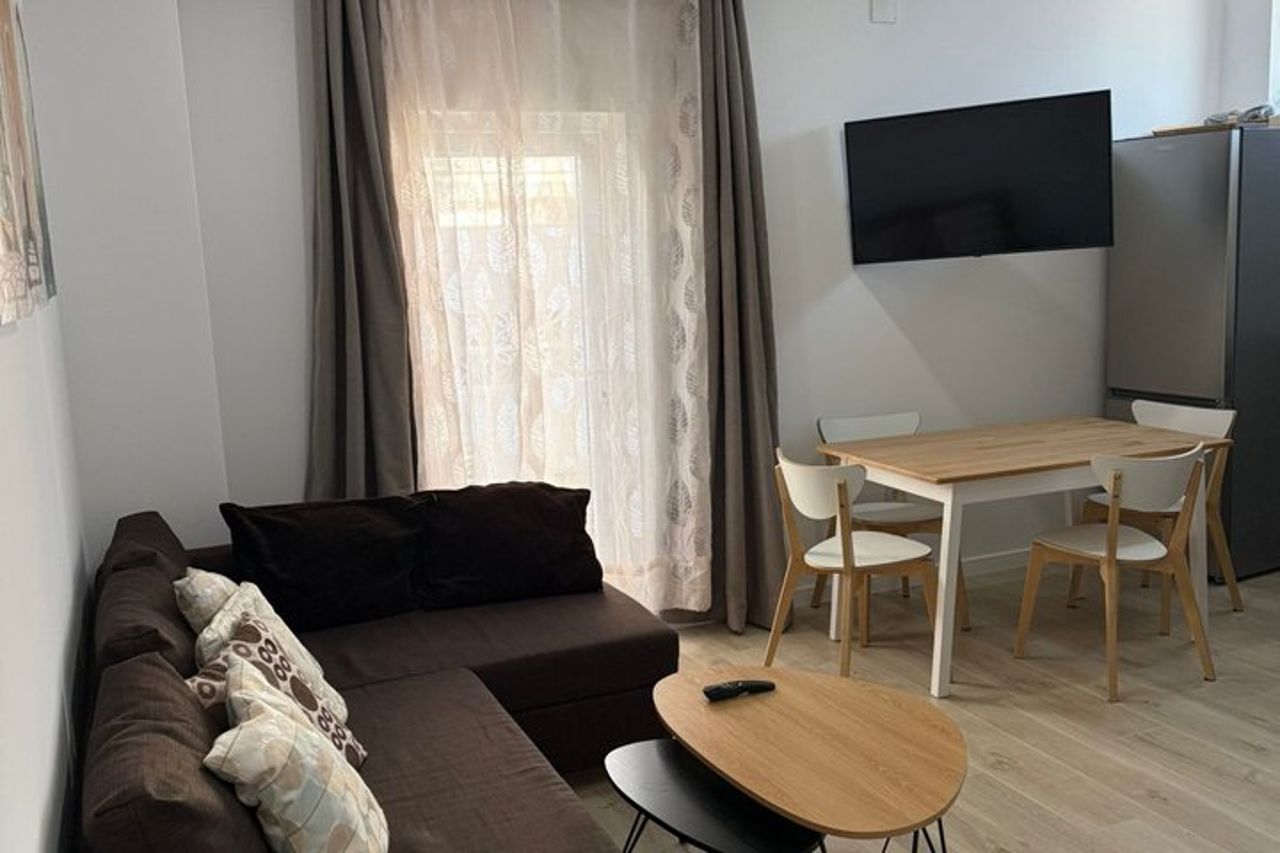 Servizio completo privato : Autista, Guida, Tour e Alloggio villa — 2