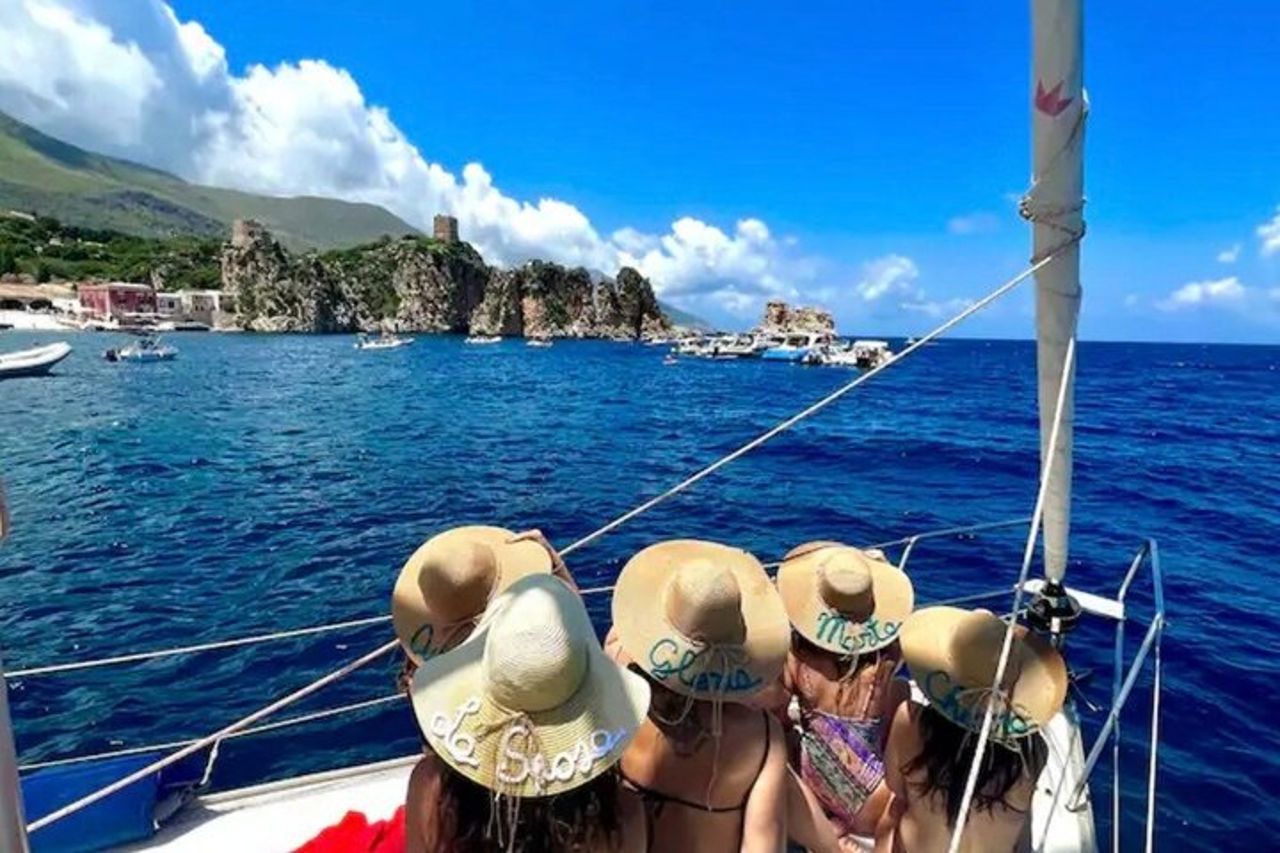 Crociera in Barca a Vela nella Riserva dello Zingaro con Pranzo — 2