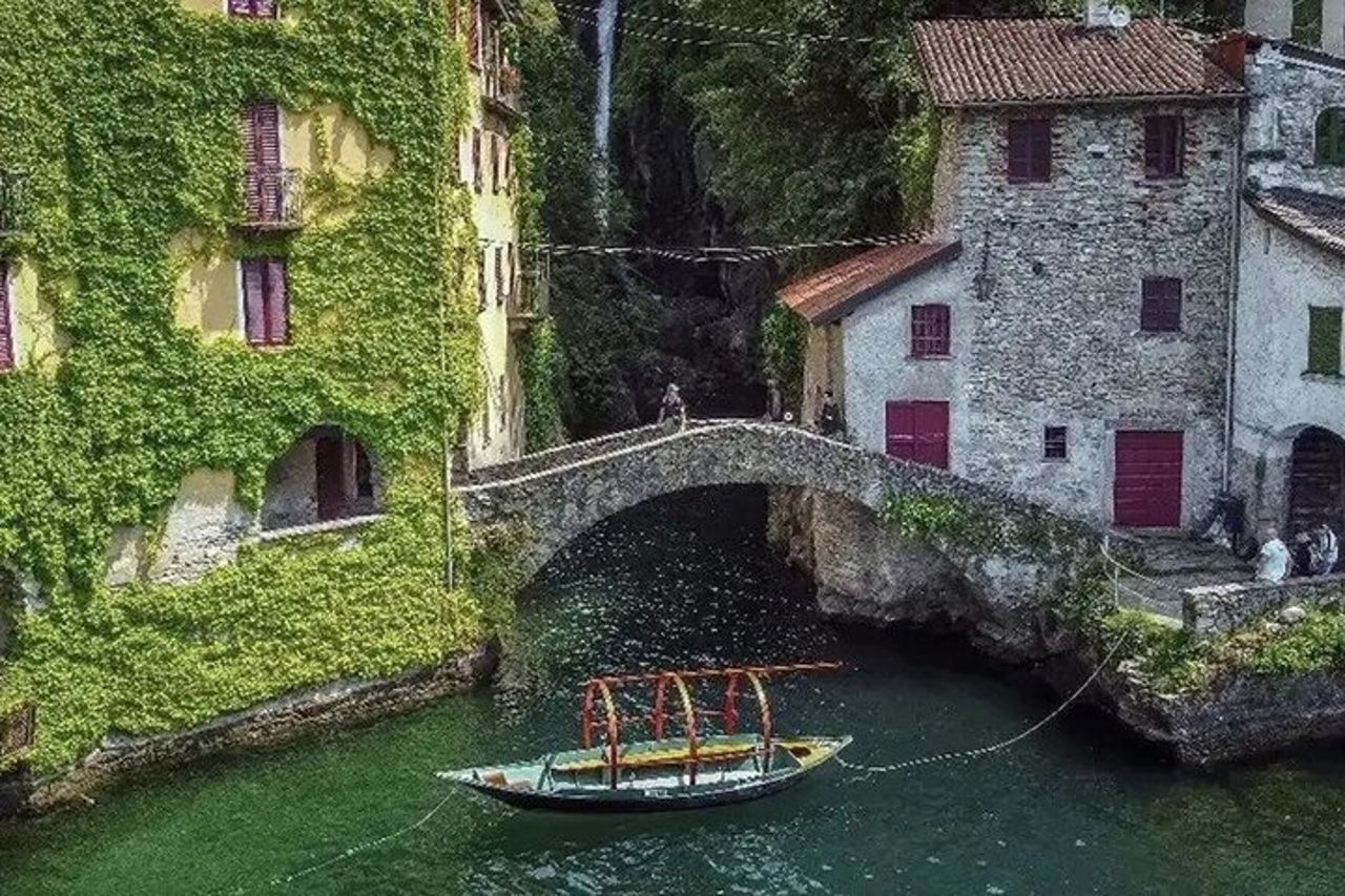 Lago di Como Tour in Barca di Legno con Skipper — 4