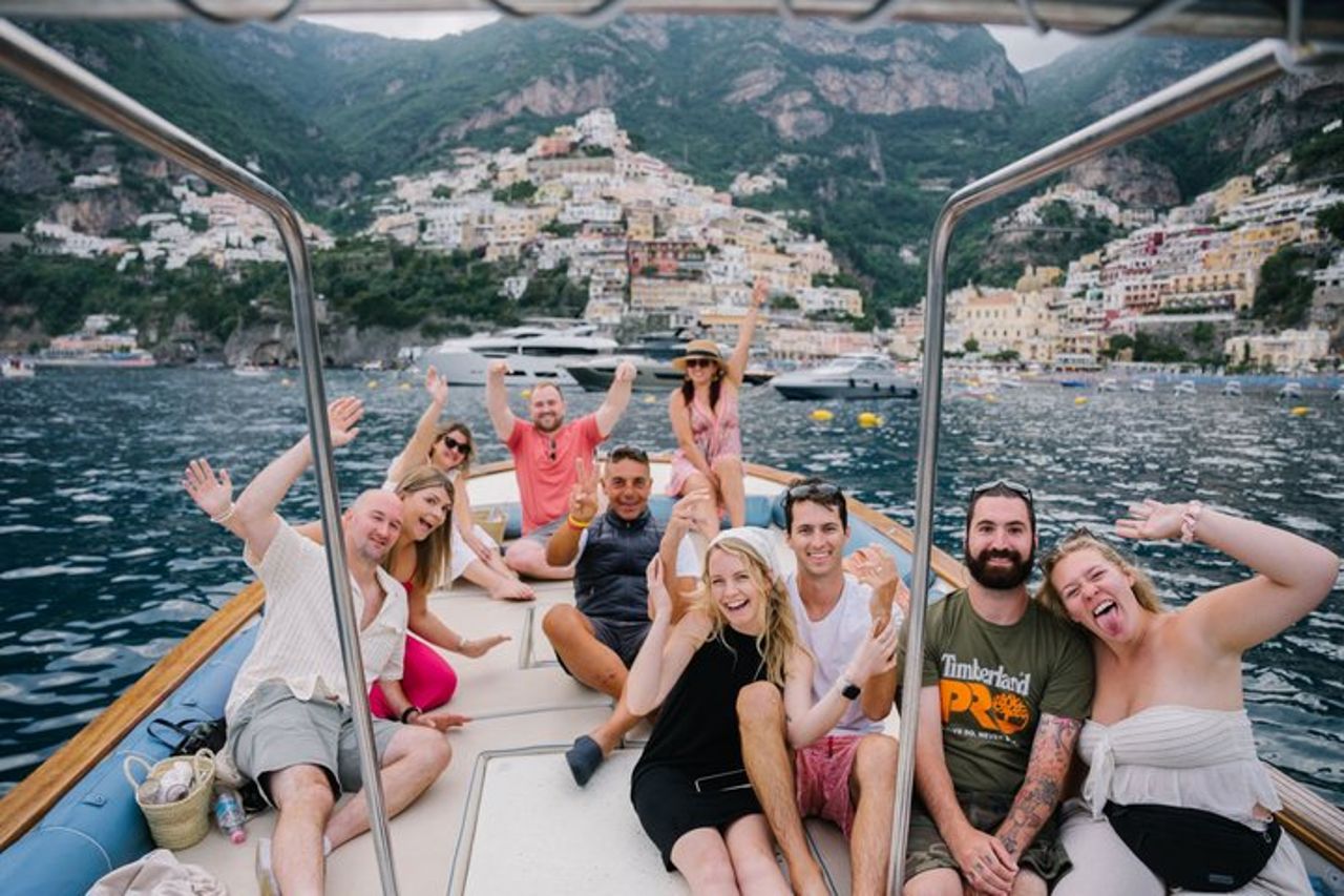 Tour privato in barca della Costiera Amalfitana dal porto di Salerno — 5