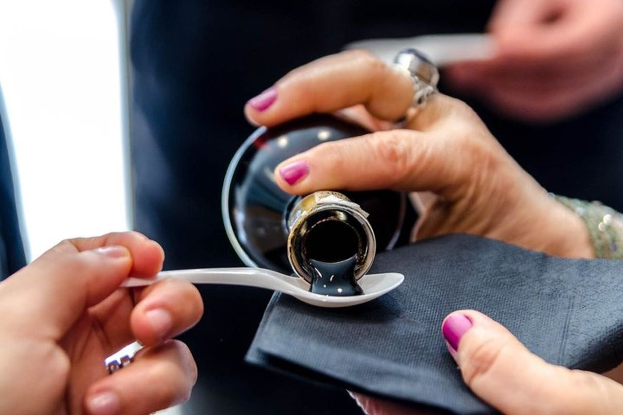 Tour gastronomico di Modena con visita esclusiva all'aceto balsamico Acetaia — 9
