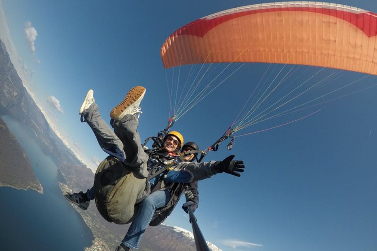 Parapendio tandem lago d'Iseo Lombardia