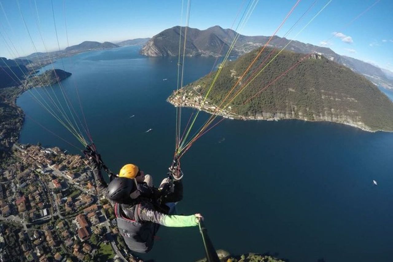 Parapendio tandem lago d'Iseo Lombardia — 4