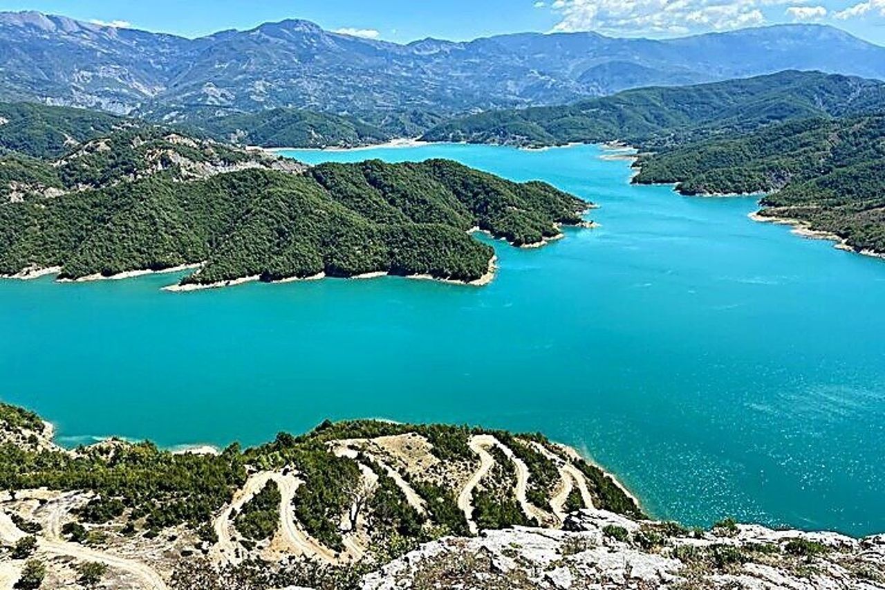 Escursione sul monte Gamti con vista sul lago Bovilla e canyon - Da Tirana