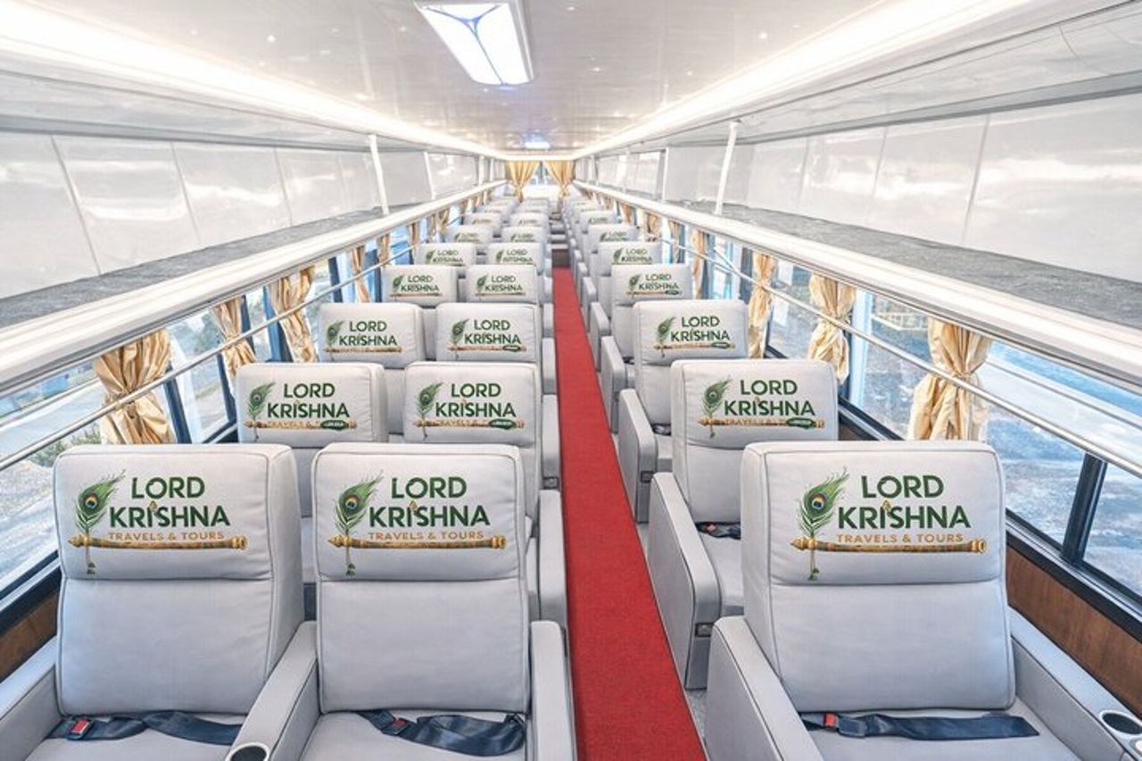 Da Lumbini a Kathmandu Bus turistico VIP/Premium Divano Sedile — 2