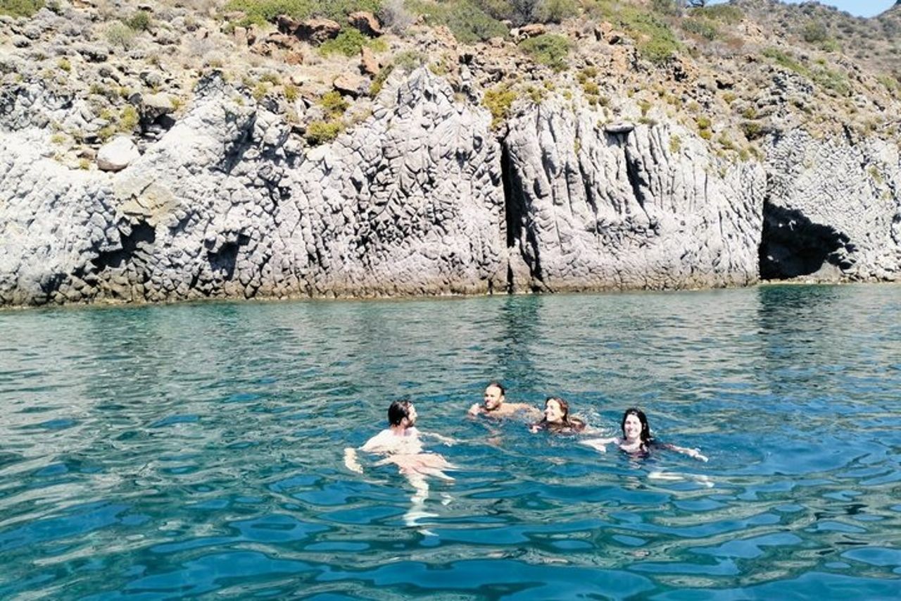 Tour Barca da Lipari tra Vulcani e Paesaggi Incontaminati 4/6 pax — 7