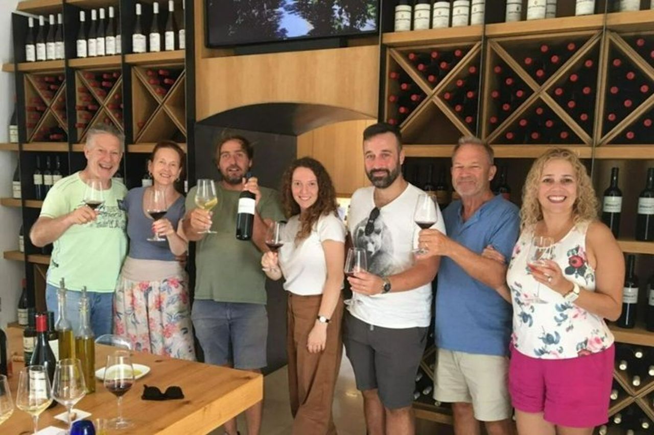 Tour privato di Trani & Winery Experience da Bari o Matera — 8