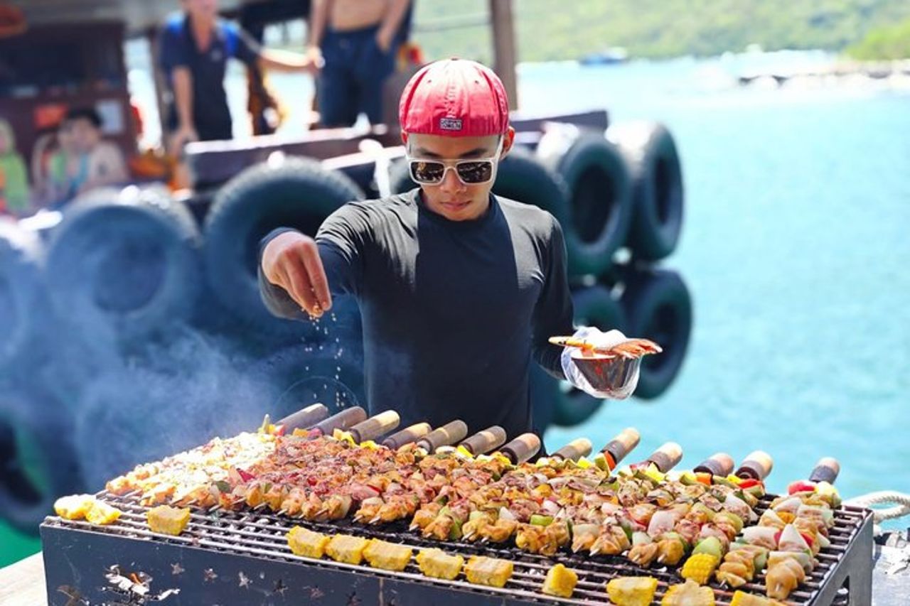 Avventura di snorkeling di mezza giornata a Nha Trang con barbecue a bordo — 2