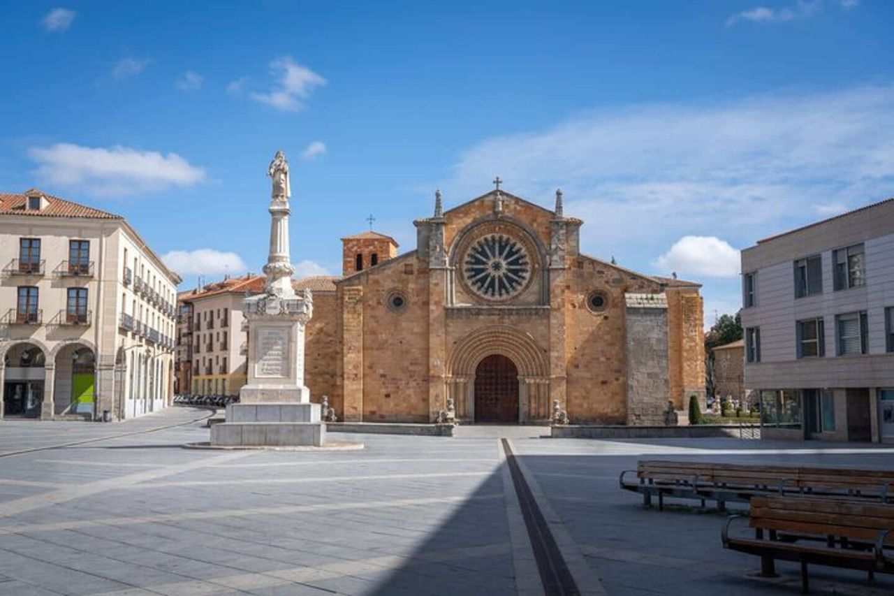Ciao Avila: Private 2 - Passeggiata introduttiva di un'ora in città con Guida Locale — 7