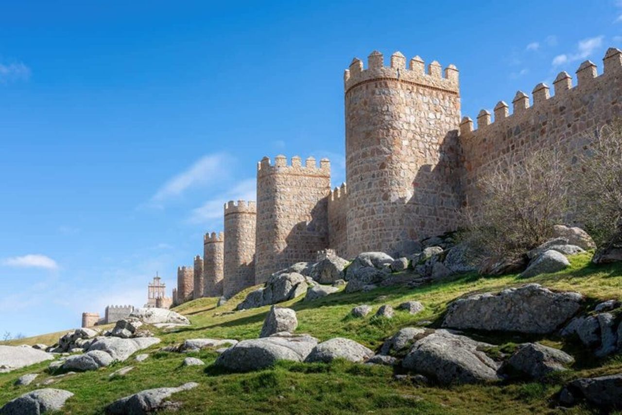 Ciao Avila: Private 2 - Passeggiata introduttiva di un'ora in città con Guida Locale — 4