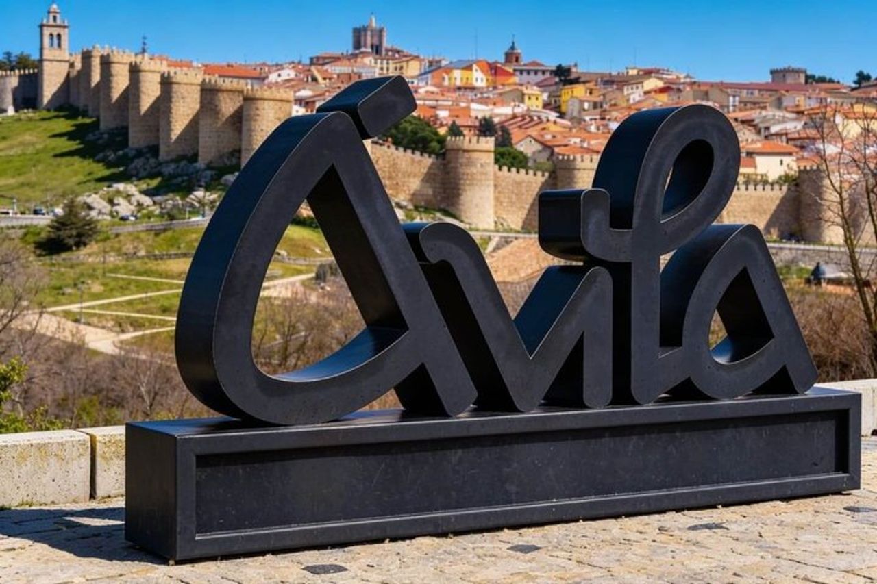 Ciao Avila: Private 2 - Passeggiata introduttiva di un'ora in città con Guida Locale — 3