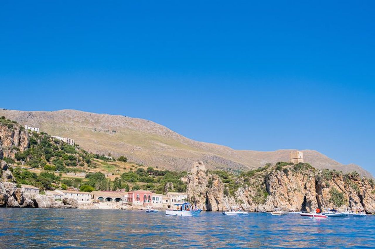 8H Tour con skipper privato a San Vito lo Capo e Scopello — 6