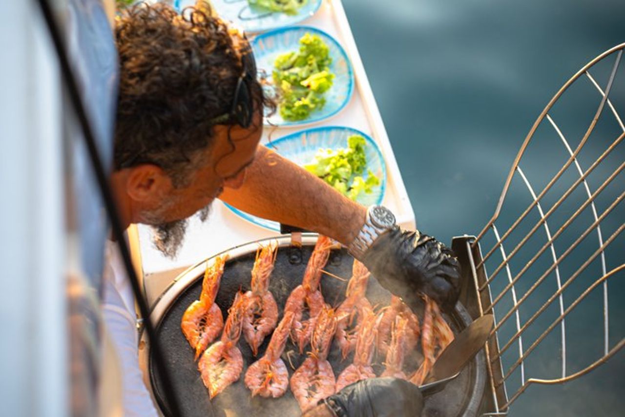 Tour delle Cinque Terre in barca con pranzo