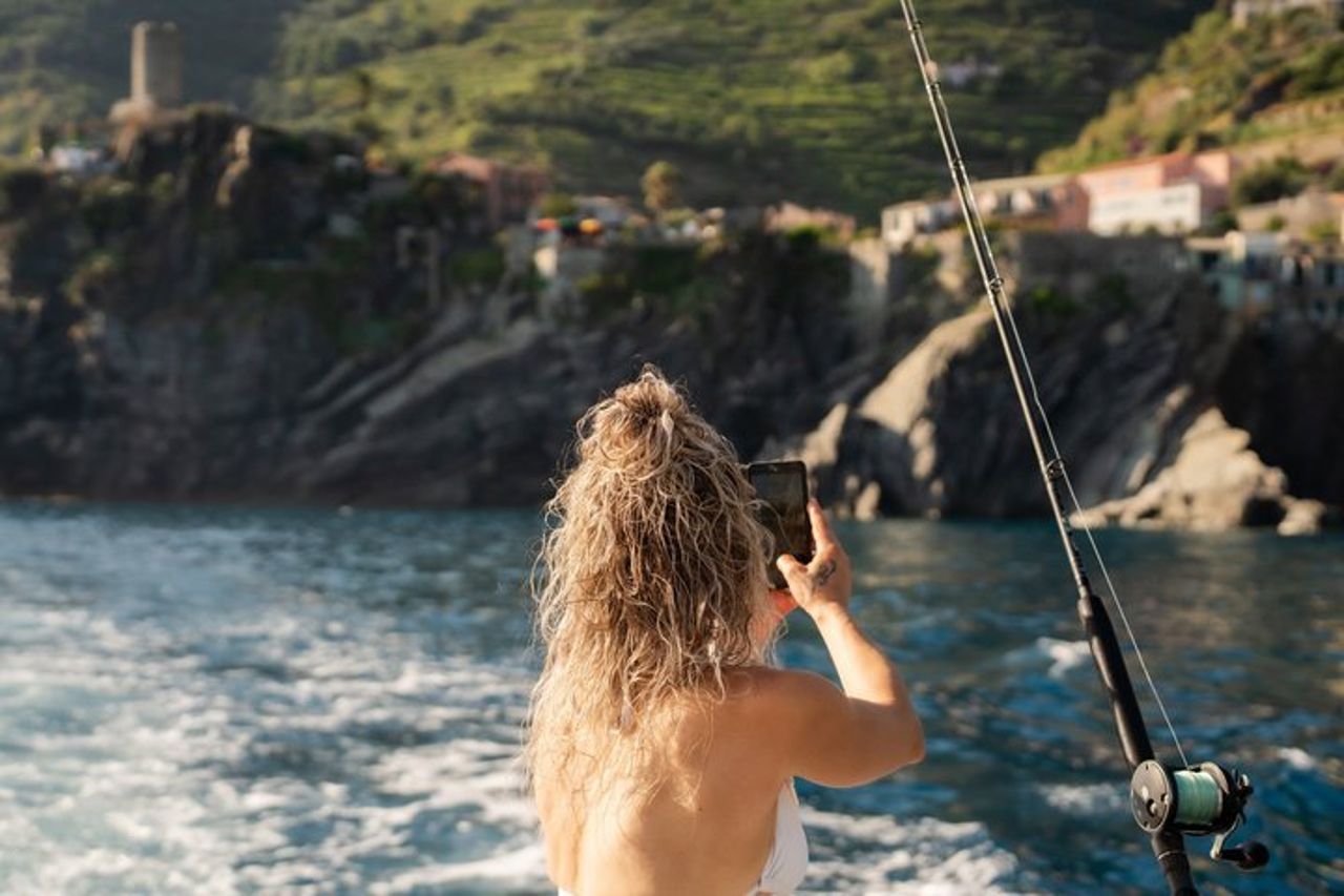 Tour delle Cinque Terre in barca con pranzo — 9
