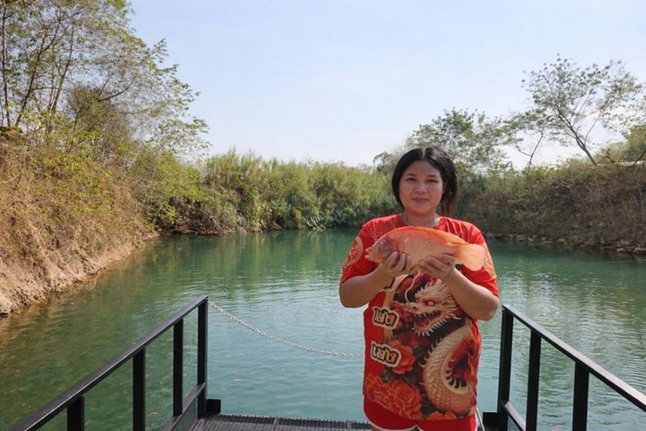 Esperienza privata di pesca al lago a Pattaya