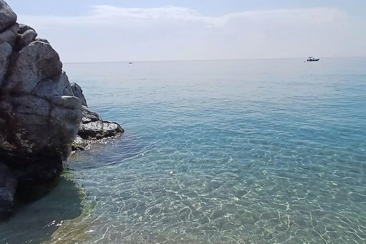 Tour di gruppo in barca lungo la Costa degli Aranci con aperitivo — 8