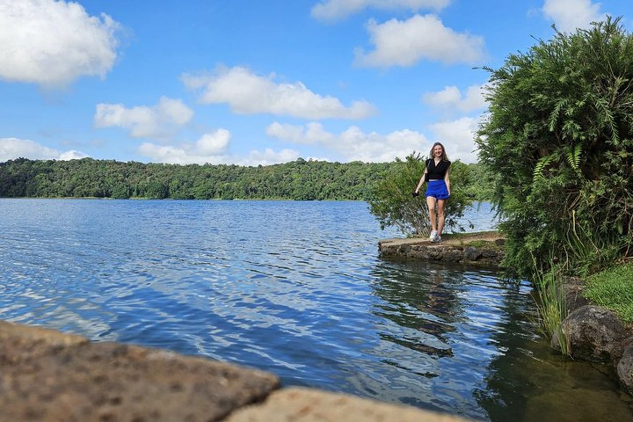 Tour di un giorno al Parco Paronella, al Lago Barrine e alle cascate Millaa Millaa — 8