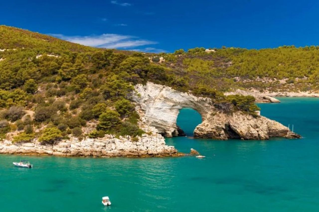 Escursione in yacht del Gargano da Vieste con aperitivo e skipper — 5