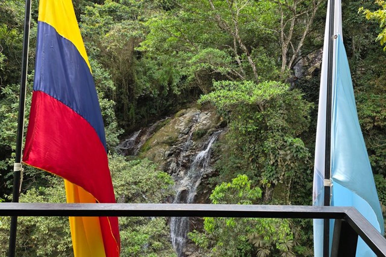 Giornata intera alla cascata di Marinka e alla catena montuosa di Minca — 8